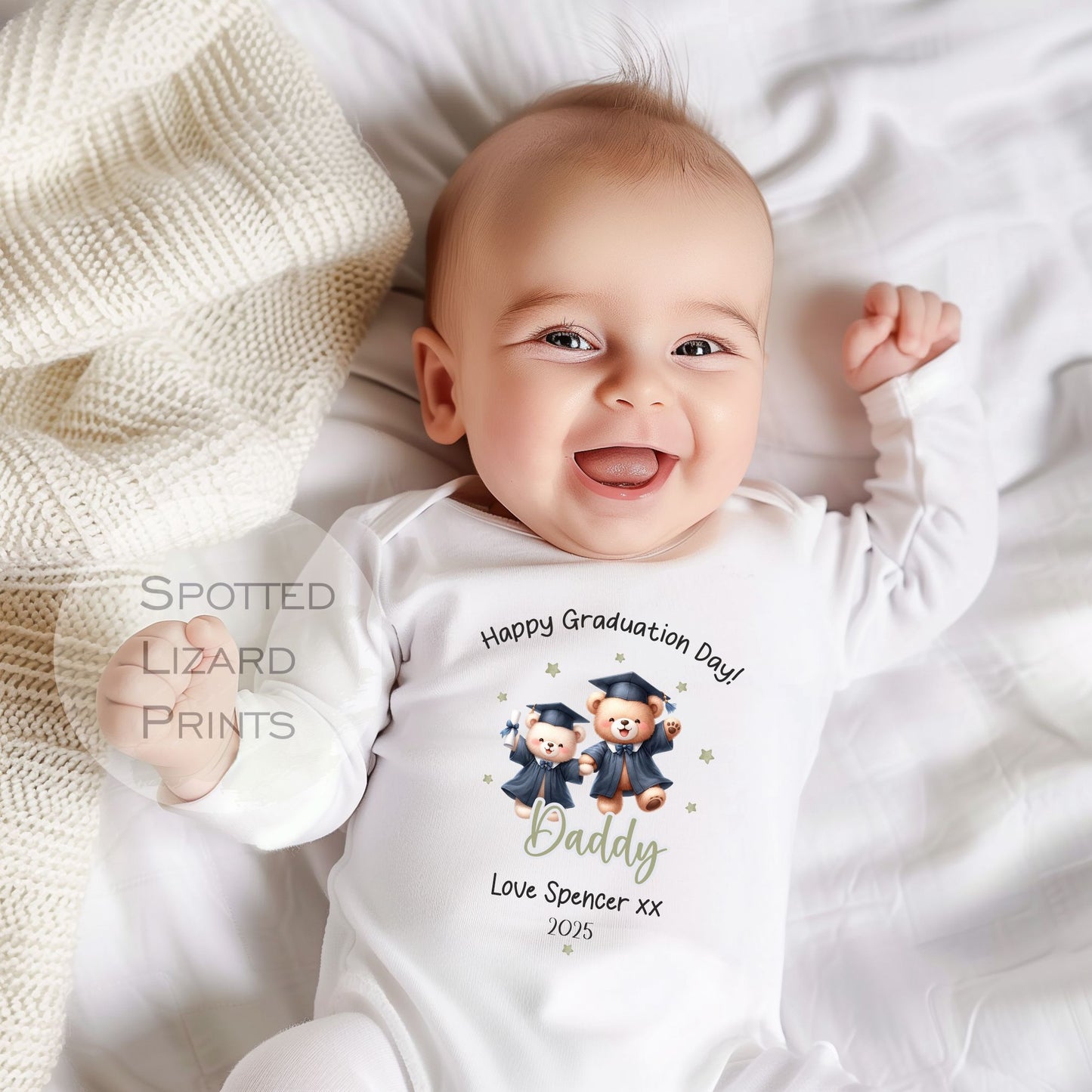 Personalised Happy Graduation Daddy, Graduation Mummy, Auntie, Uncle Baby Outfit - Congratulation on your Graduation Day Babygrow | Vest
