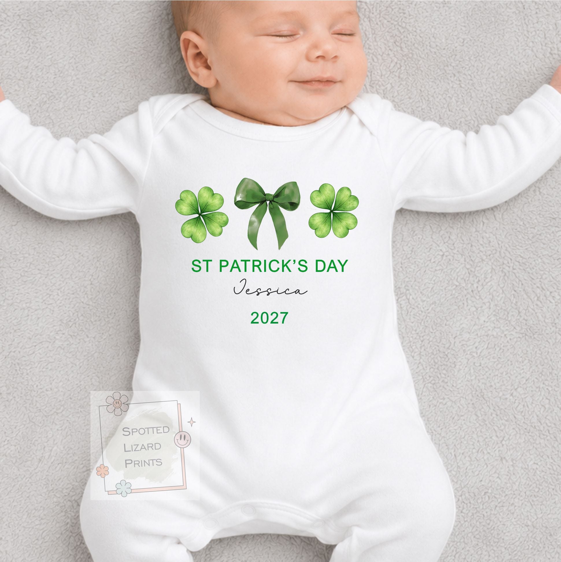 Personalized First St Patrick's Day Baby Outfit | Mo Chéad Lá Fhéile Pádraig Sleepsuit | Irish T-shirt | St Patrick's Day Sweatshirt