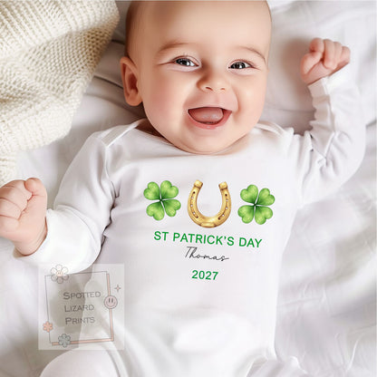 Personalized First St Patrick's Day Baby Outfit | Mo Chéad Lá Fhéile Pádraig Sleepsuit | Irish T-shirt | St Patrick's Day Sweatshirt