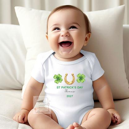 Personalized First St Patrick's Day Baby Outfit | Mo Chéad Lá Fhéile Pádraig Sleepsuit | Irish T-shirt | St Patrick's Day Sweatshirt