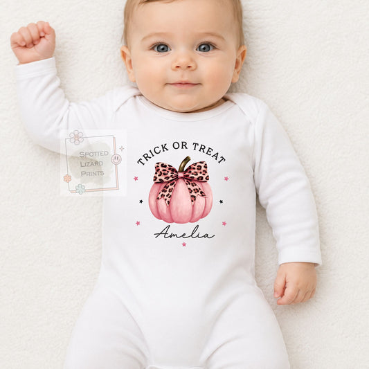 Personalised Halloween Baby Outfit, Baby Halloween Costume Gift Personalised First Halloween Sleepsuit, Halloween baby vest Trick or Treat