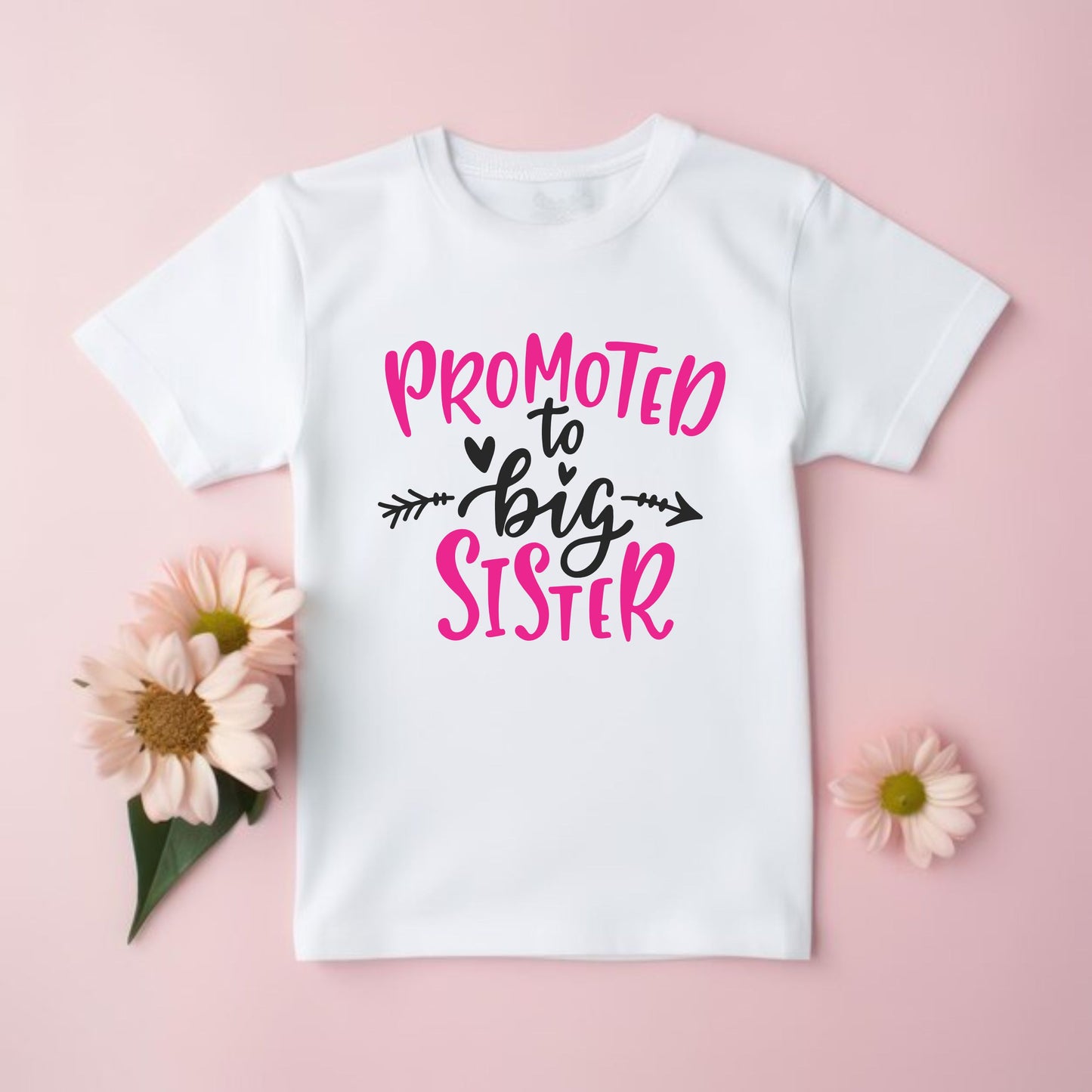 Pregnancy announcement T-shirt personalised with a name